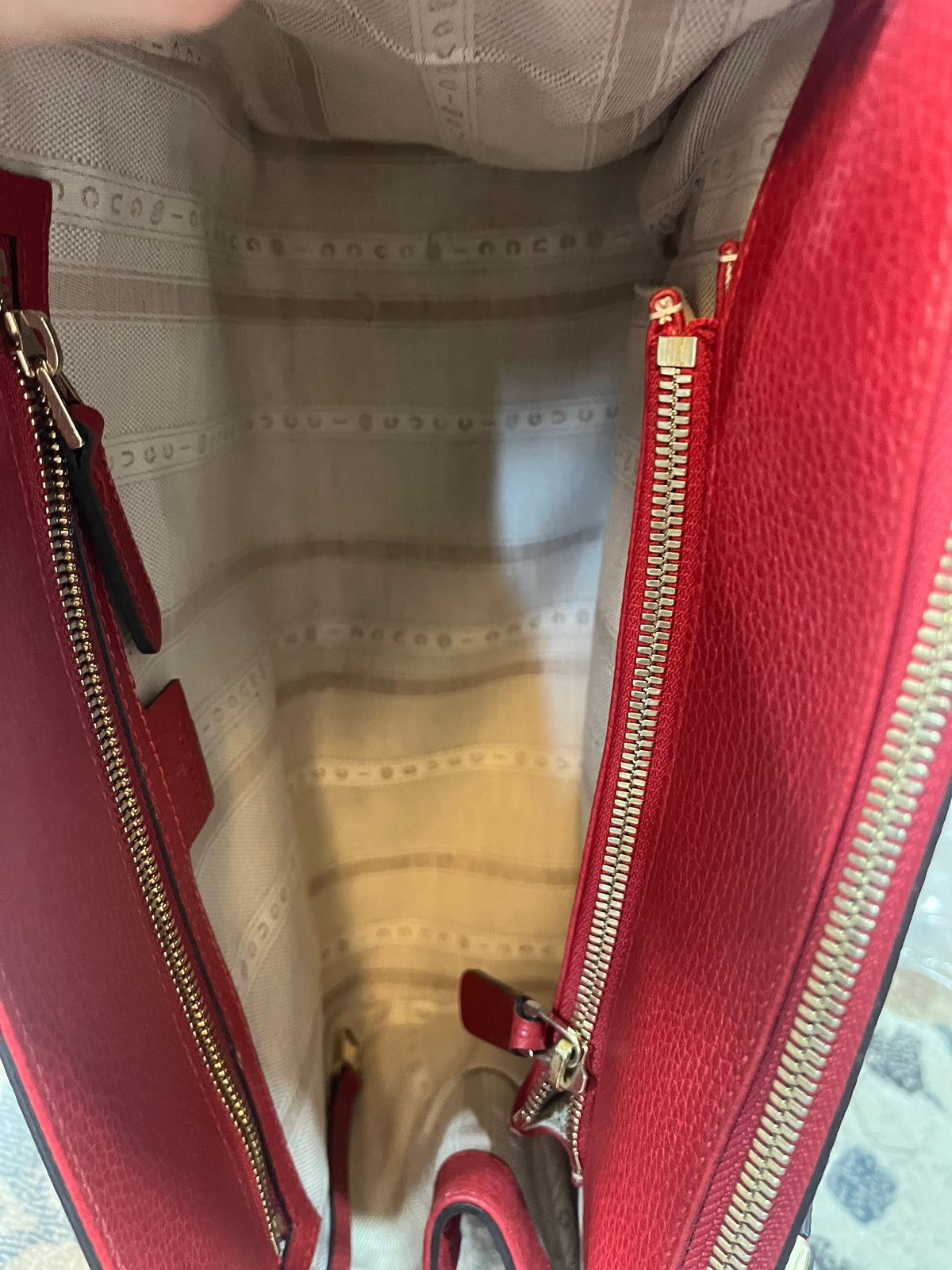 Gucci Structured Preloved Tote Bag - Premium  from Ida Louise Boutique - Just $688! Shop now at Ida Louise Boutique