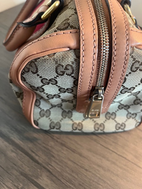 Sold-Gucci Boston Bag Preloved - Premium Handbag from Ida Louise Boutique - Just $825! Shop now at Ida Louise Boutique