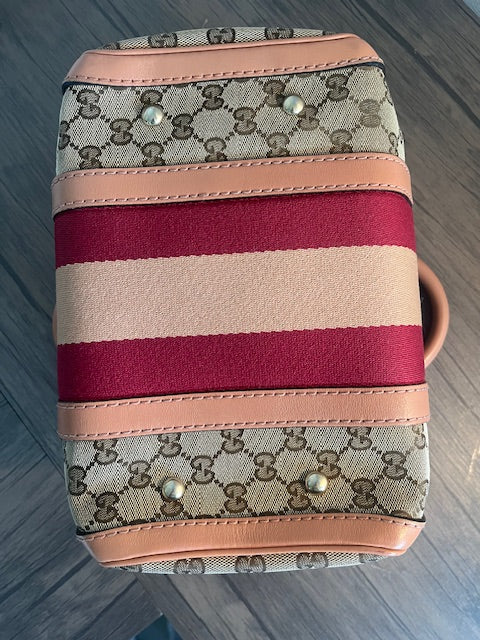 Sold-Gucci Boston Bag Preloved - Premium Handbag from Ida Louise Boutique - Just $825! Shop now at Ida Louise Boutique