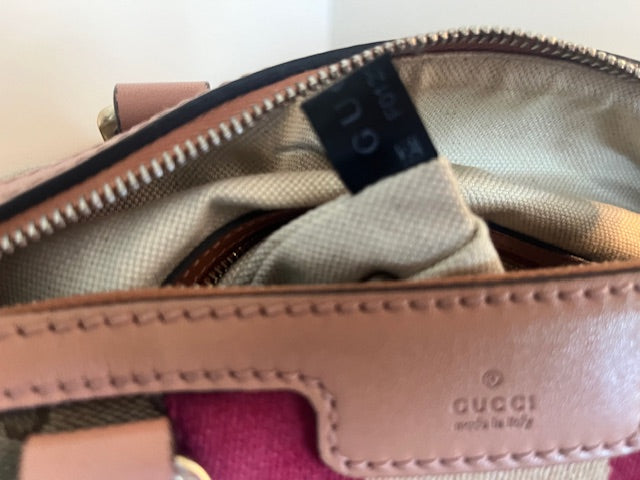 Sold-Gucci Boston Bag Preloved - Premium Handbag from Ida Louise Boutique - Just $825! Shop now at Ida Louise Boutique