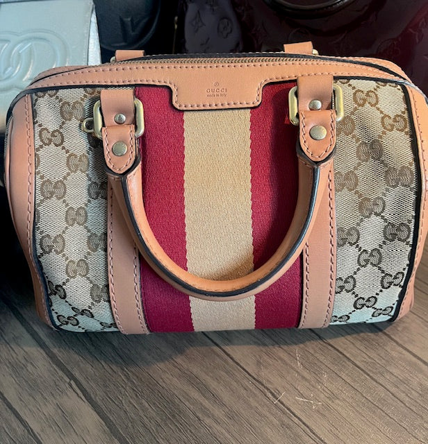 Sold-Gucci Boston Bag Preloved - Premium Handbag from Ida Louise Boutique - Just $825! Shop now at Ida Louise Boutique