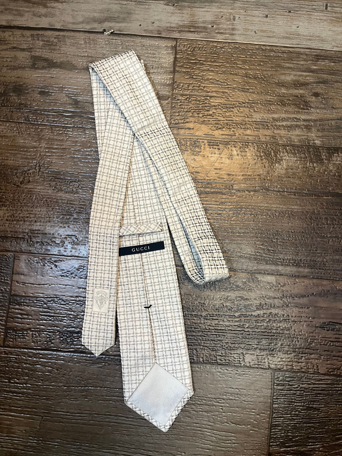 GUCCI SILK GREY TIE