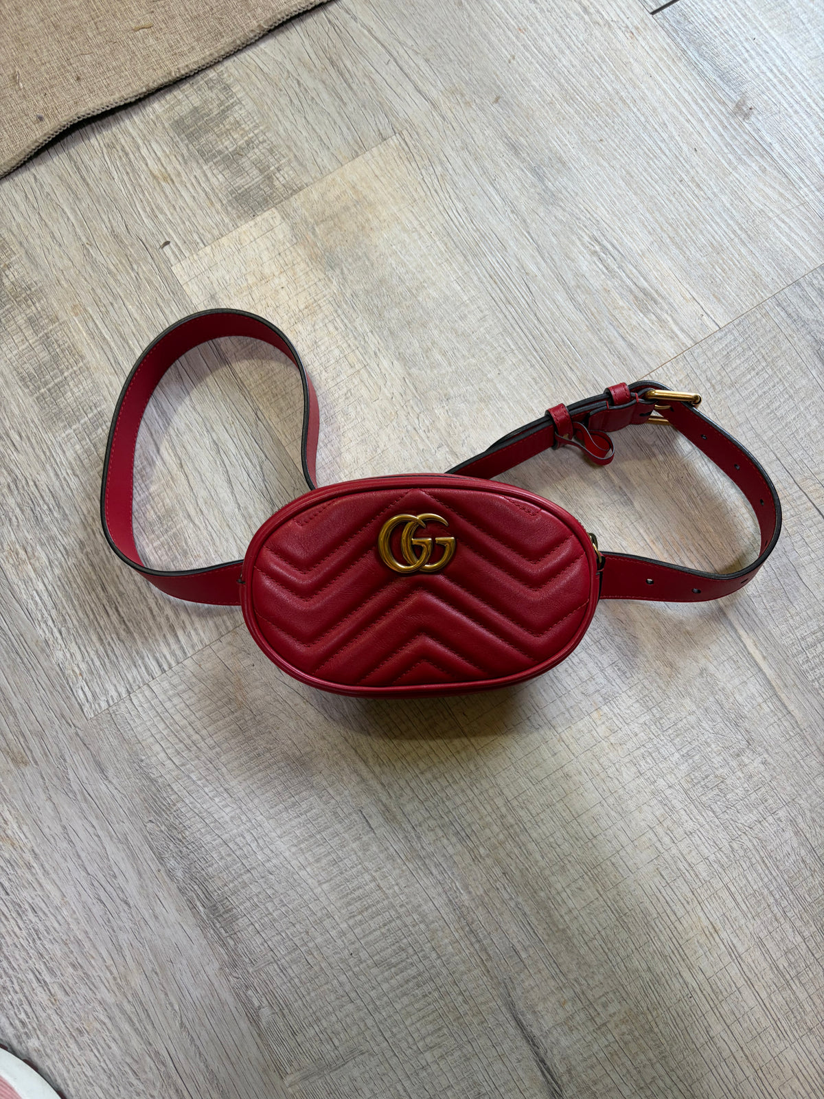 Gucci -